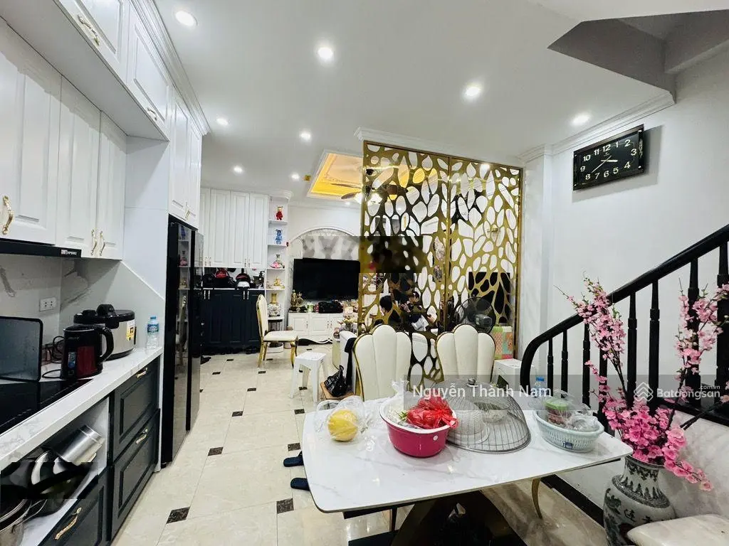 Bán nhà Đội Cấn - Ba Đình 43m2 x 5 tầng mặt tiền 6m - ô tô 7 chỗ đỗ đầu cổng quay đầu thoải mái
