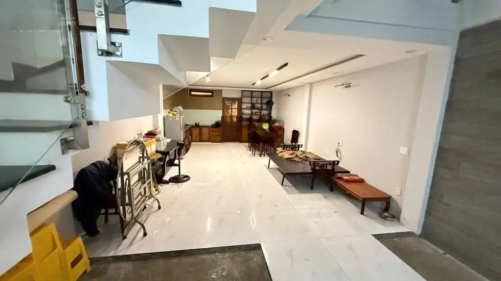 Bán nhà 3 tầng 3 mê kiệt ô tô Hà Văn Trí - Khuê Trung - Cẩm Lệ