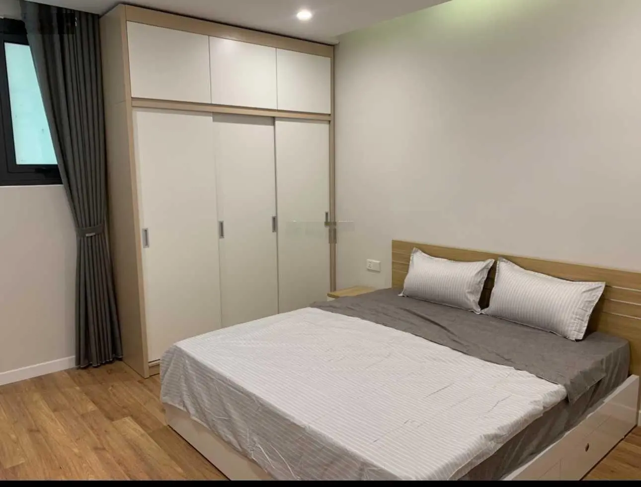 Chính chủ bán căn hộ 3PN căn góc 86m2 tầng Trung full nội thất có sổ đỏ lâu dài sãn sàng mua bán