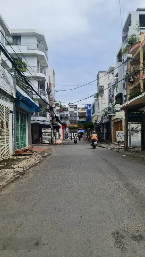 Nhà 4 tầng 4,2x21m mặt tiền phố ẩm thực cư xá Phú lâm B ngộp bank bán rẻ