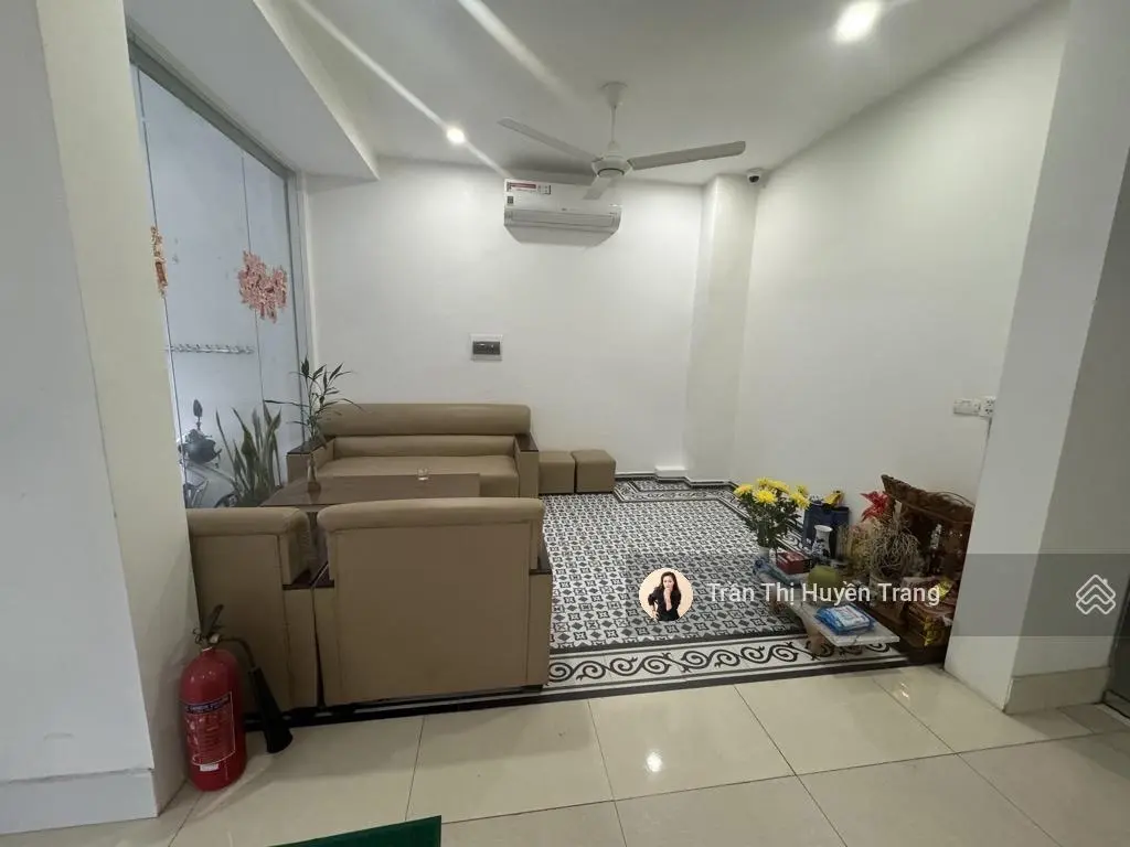 Bán toà văn phòng 121m2 Võ Chí Công, đối diện liên cơ, sát Hồ Tây, gara ô tô 20m ra mặt phố - 26 tỷ