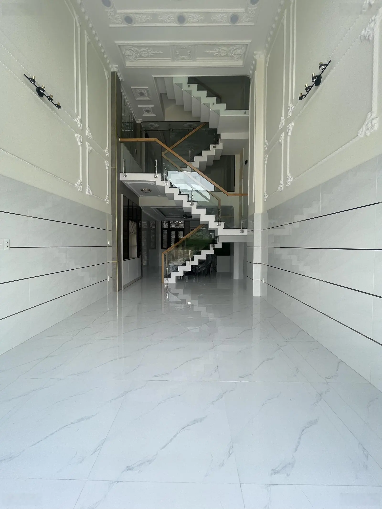 Bán nhà hẻm 390 đường quốc lộ 1a đi vào thông ra đường số 1 DT 4x14 đúc 3,5 tấm bán 6,1 tỷ