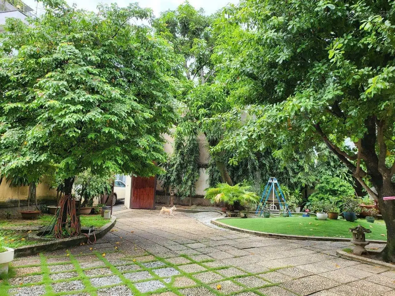 85 tỷ - biệt thự 950m2 - chỉ 89 triệu/m2 - sở hữu biệt thự sân vườn ngay đường Trần Não