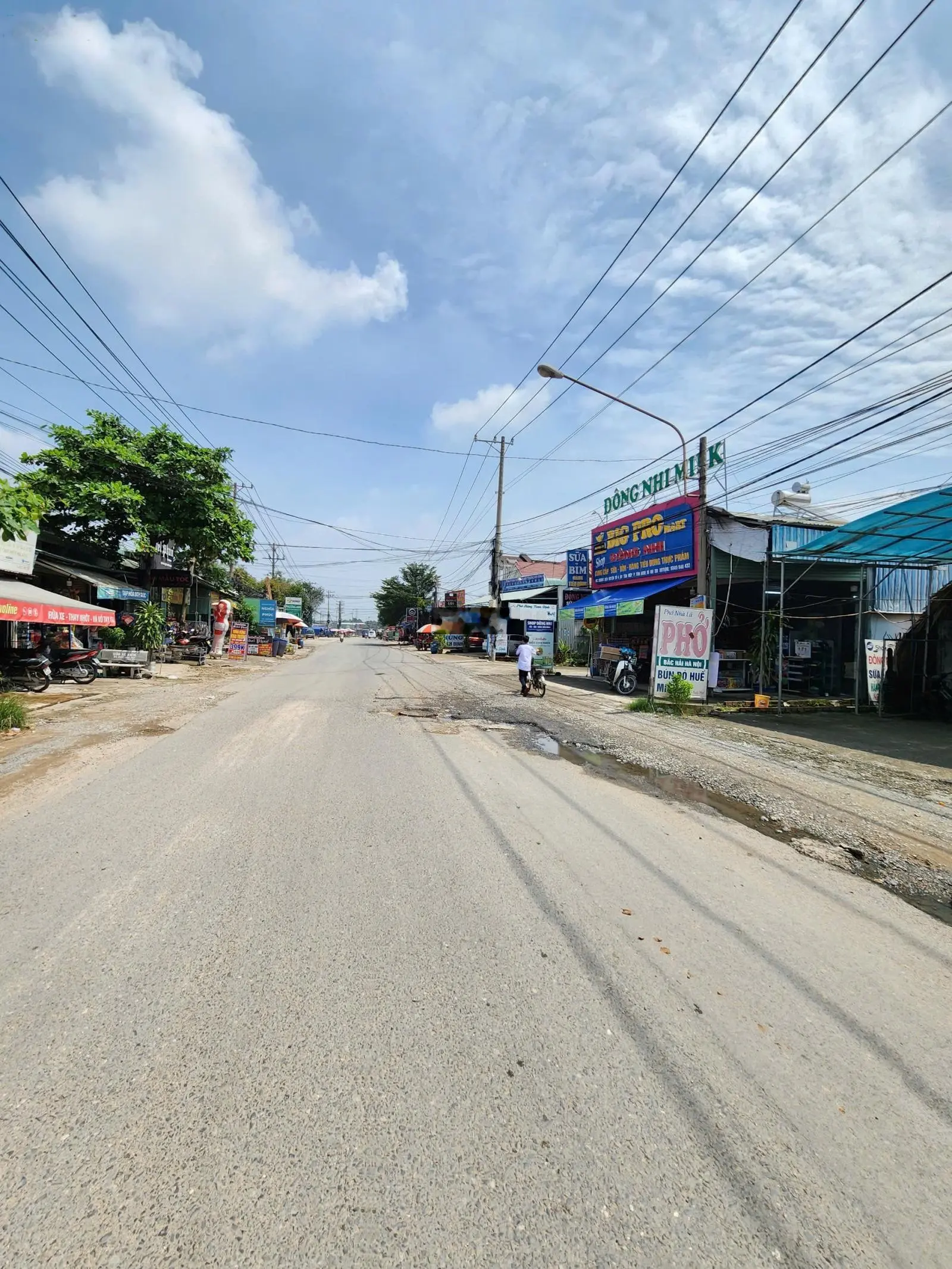 Bán đất MT Đường Liên Huyện 135m2 chỉ 5ty5 TL Quá rẻ, Kinh Doanh ĐA nghề