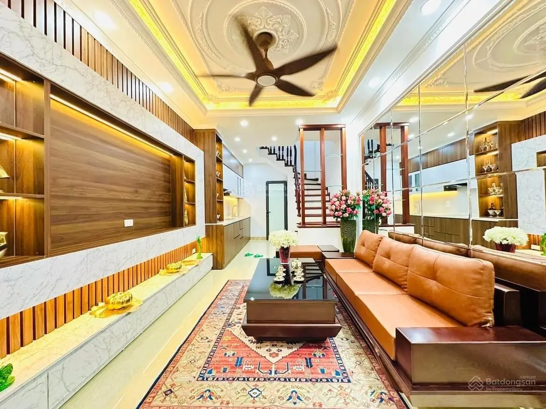 Bán nhà Ngõ 79 Cầu Giấy Full Nội Thất mới Tinh giá 6,9 Tỷ có thương Lượng