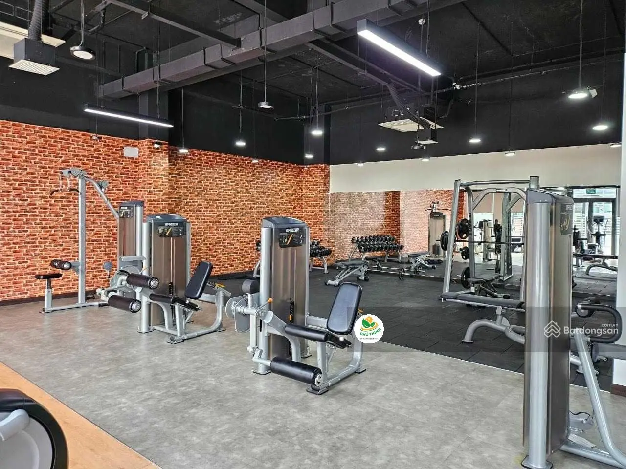 Cần bán căn góc nhà phố Small 2 mặt tiền đường, vị trí đẹp, gần clubhouse, tiện ích giá 5,5 tỷ!