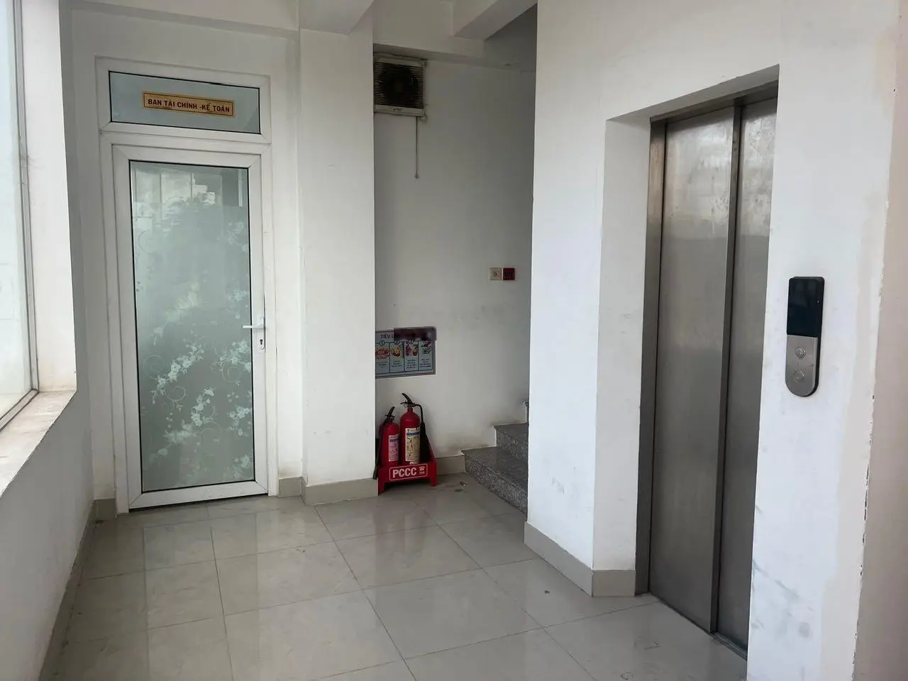 Cần bán toà nhà MTKD đường Tôn Đức Thắng trung tâm tp Phan Thiết giá rẻ