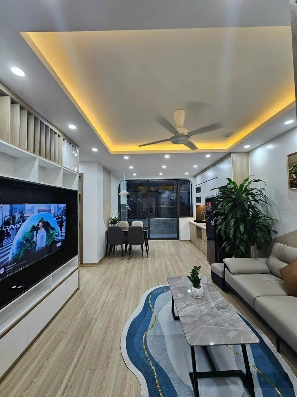 Bán Mỹ Sơn Tower: 2N/2WC, Full nội thất luxury, DT: 90m, vị trí đẹp - giá: 3.7 tỷ (LH: 0976 370 ***
