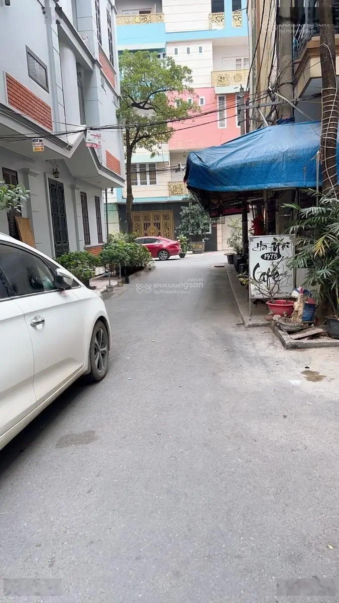 Phân lô ô tô tránh Hoàng Quốc Việt, Bắc Từ Liêm. DT 42 m2, 5 tầng, hai mặt tiền. SĐCC - 16,8 tỷ