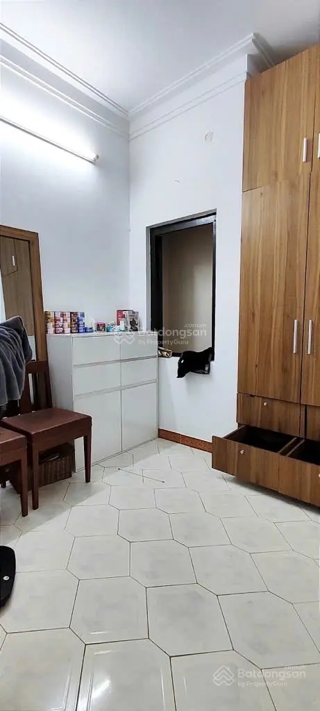 PHÂN LÔ HỒNG HÀ-BA ĐÌNH- ÔTÔ TRÁNH- VỈA HÈ- NGÕ THÔNG- KINH DOANH- GẦN VƯỜN HOA .
