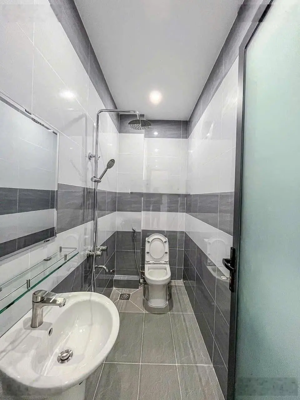 Bán nhà riêng tại đường Bùi Thị Xuân, P3, Tân Bình. DT 44,8 m2. SHR, giá 2,3 tỷ