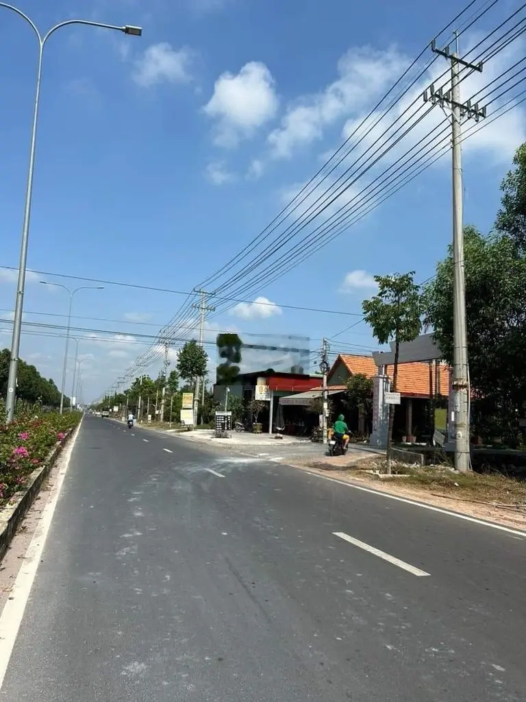 Cần ra lô đất ngày trung tâm hành chính Chơn Thành