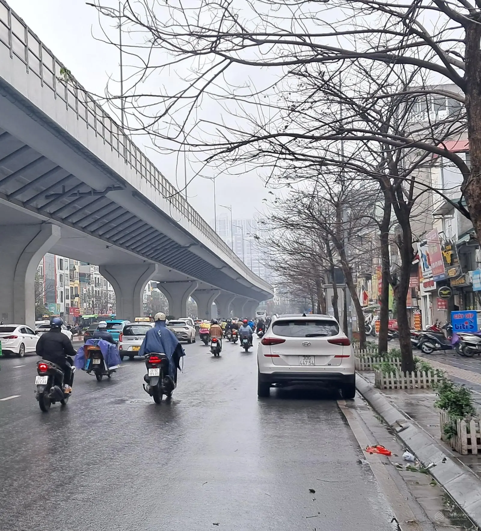 Tòa văn phòng + mb kinh doanh + siêu hiếm - hà đông . 140m , 7 tầng , 38 phòng. 200tr/ tháng