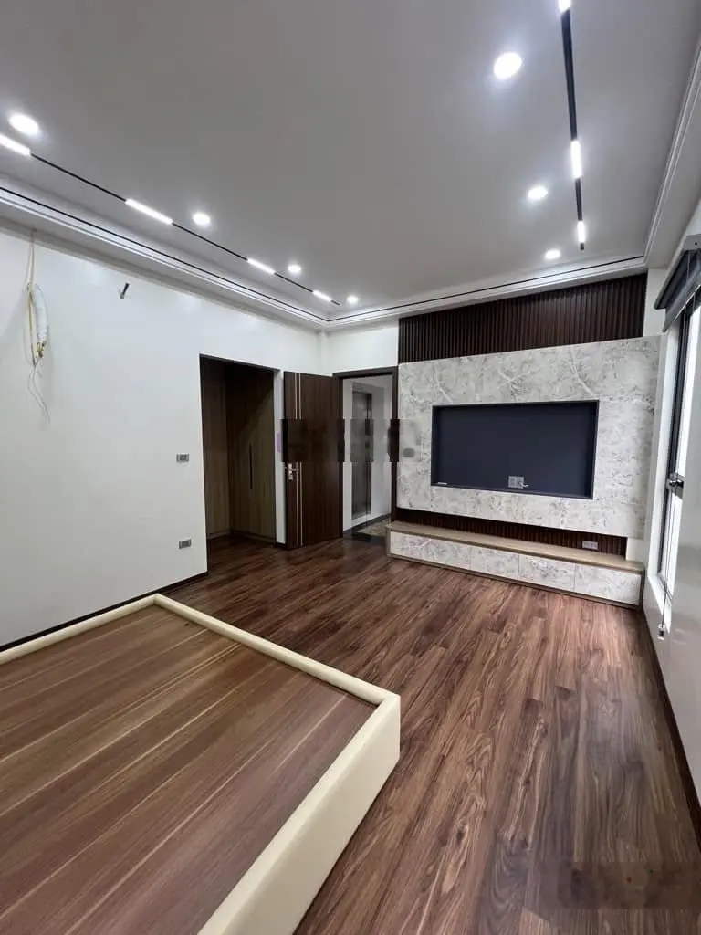 Bán nhà phân lô hàng không, lô góc thang máy gara ô tô kinh doanh, 6 tầng nhỉnh 12 tỷ