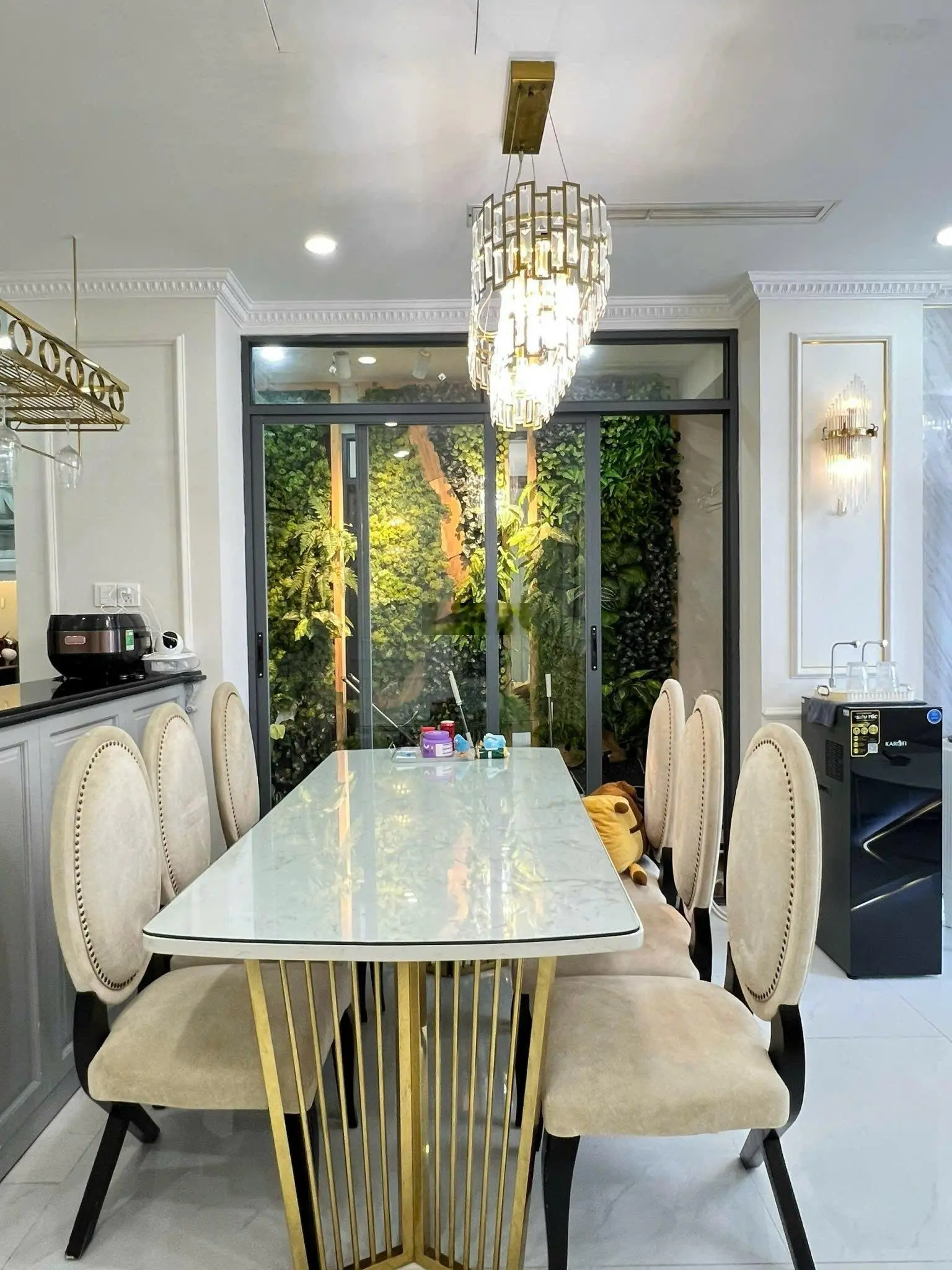 Chủ cần tiền bán căn 2pn diện tích lớn 86.5m2. view sông, biệt thự. giá cực tốt