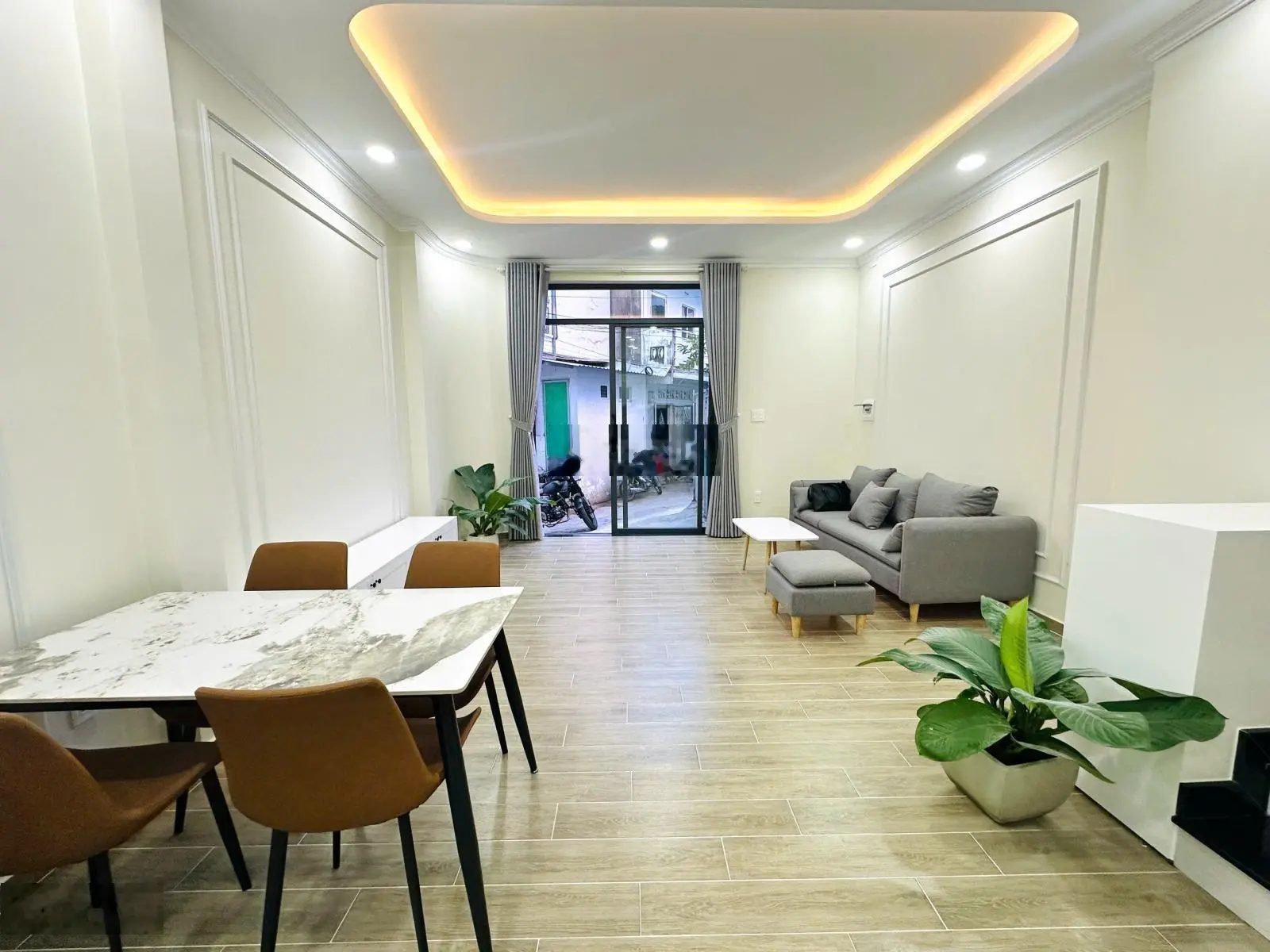 NHÀ XÂY MỚI 4 TẦNG SÁT MẶT TIỀN - Nguyễn Lâm. P7. Q PHÚ NHUẬN, DT 36m2, 3 lầu 4pn, giá 5 tỷ 990 tl