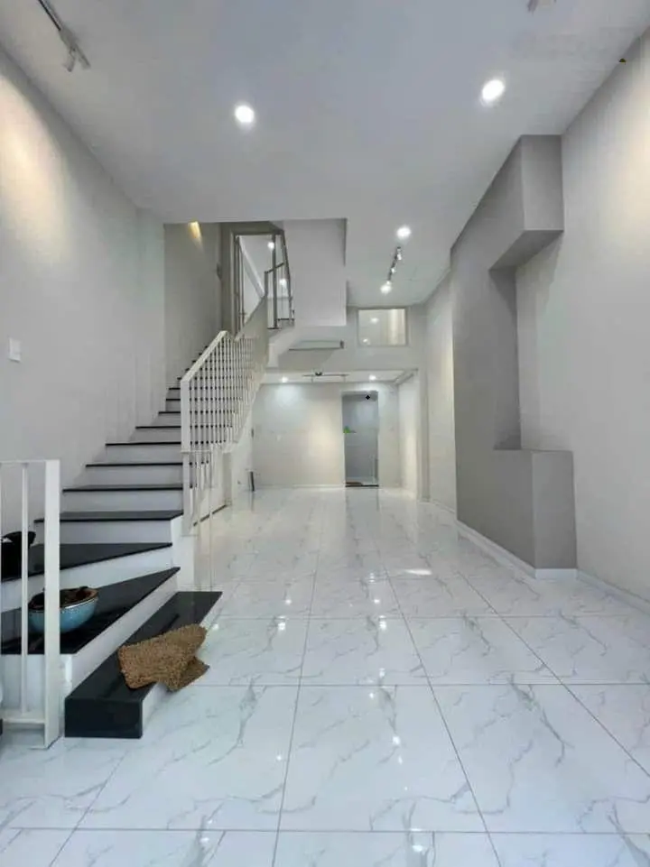 Nhà HXH Nguyễn Thượng Hiền Phường 5 Bình Thạnh, 43m2 giá 3ty7 sổ sẵn
