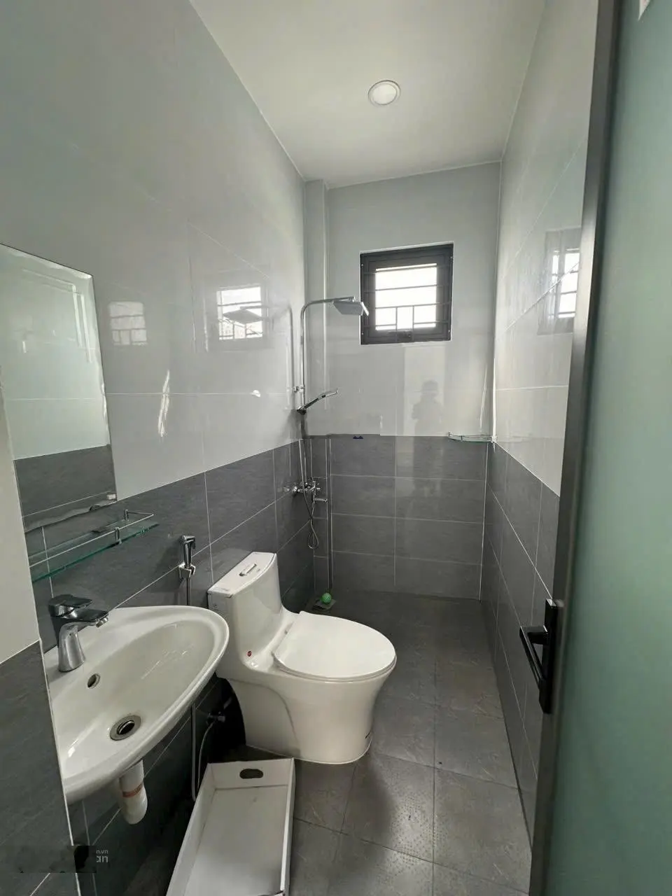 Bán nhà 2 mặt tiền trước sau đường Mê Linh, phường Tân Tiến, tp. Nha Trang ( gần NTMK)