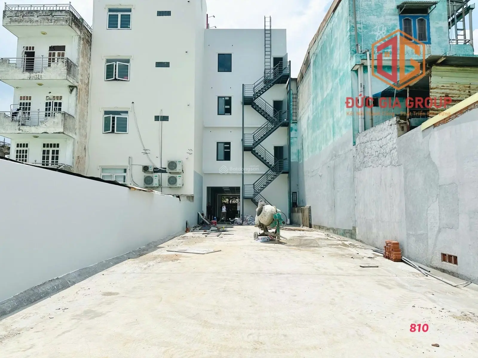 Bán nhà hoàn thiện 4 tầng, mặt tiền đường Đồng Khởi 6m4 x 56m, full thổ cư giá 30 tỷ!