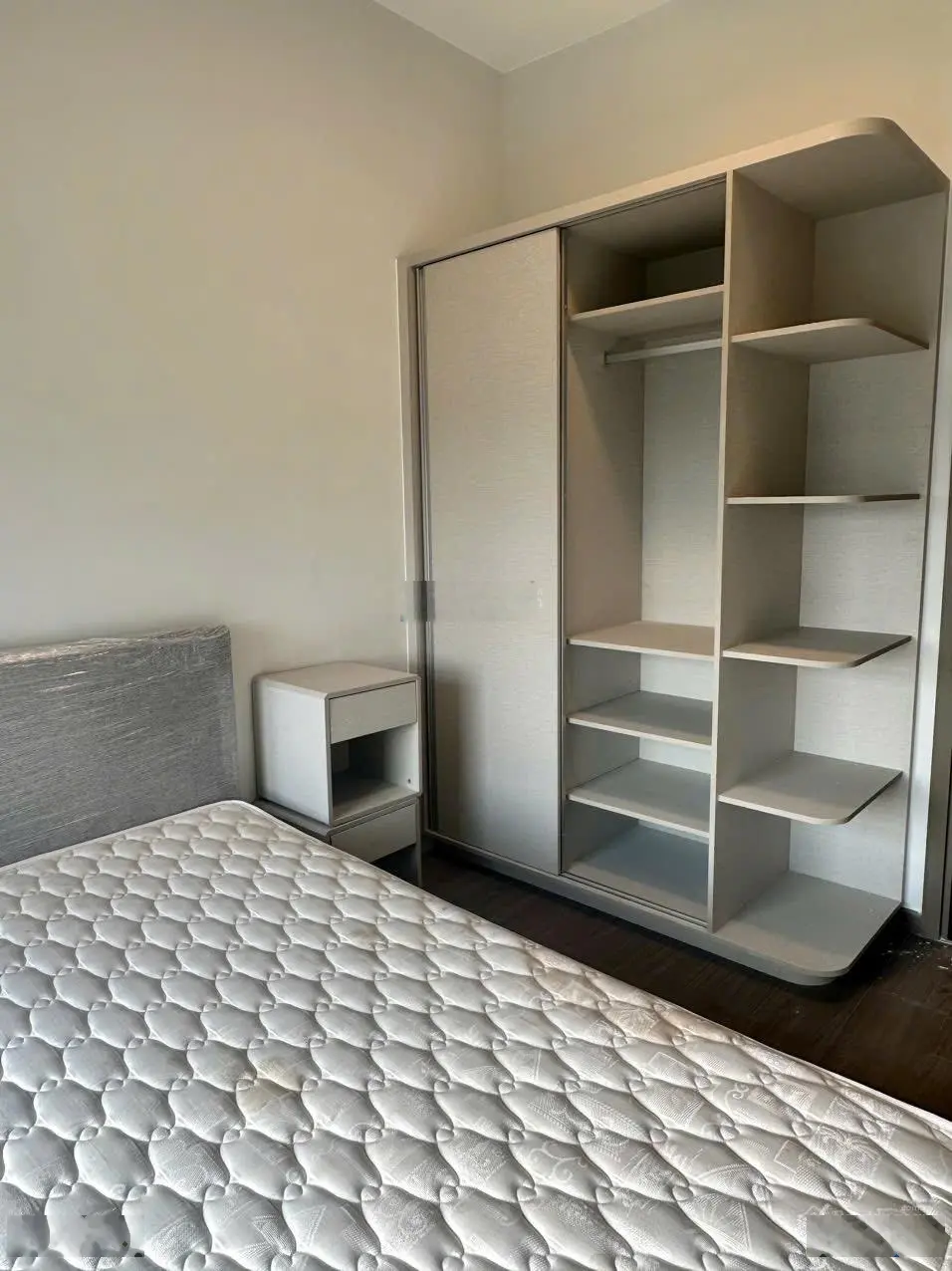 Cần tiền mở rộng kinh doanh nên bán gấp căn hộ WESTGATE tầng 17 2,450 Tỷ