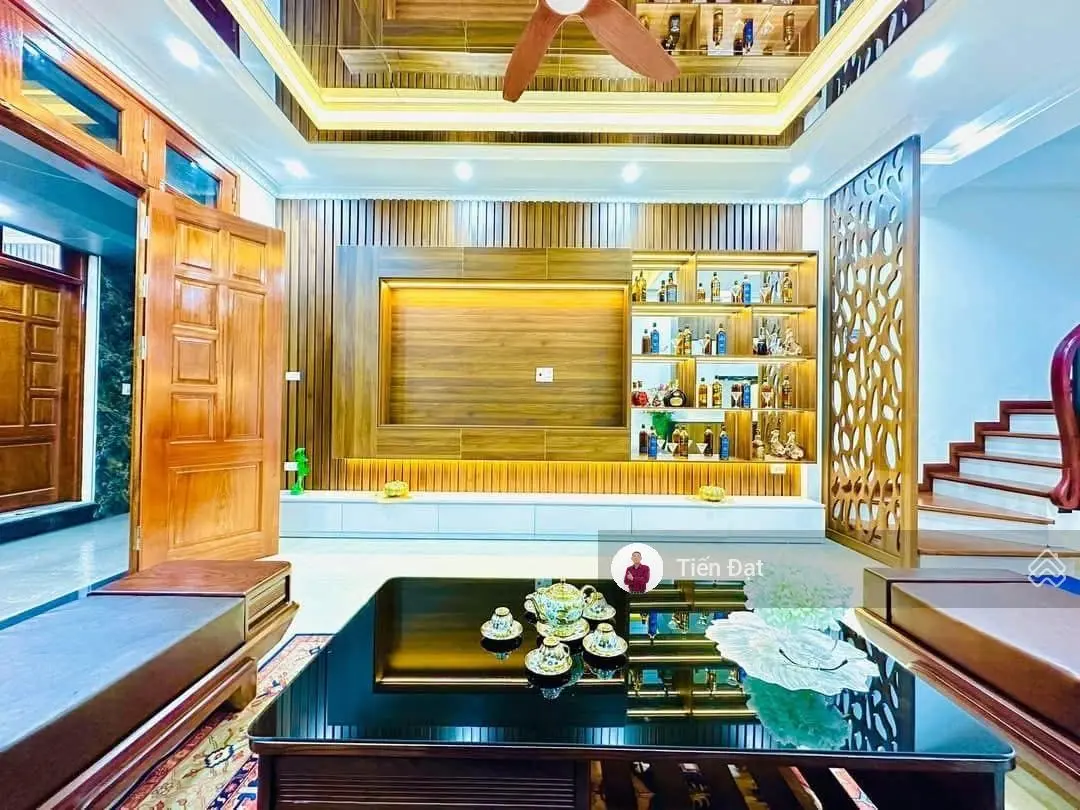 Bán nhà riêng tại phố Đào Tấn DT: 40m2x 5T, giá 8,5 tỷ có TL, LH Đạt Thóc: 0987396966
