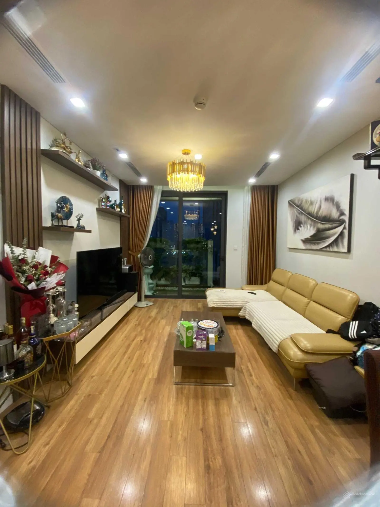Tôi căn hộ 3 phòng ngủ cần bán tại Vinhomes D'Capitale giá rẻ