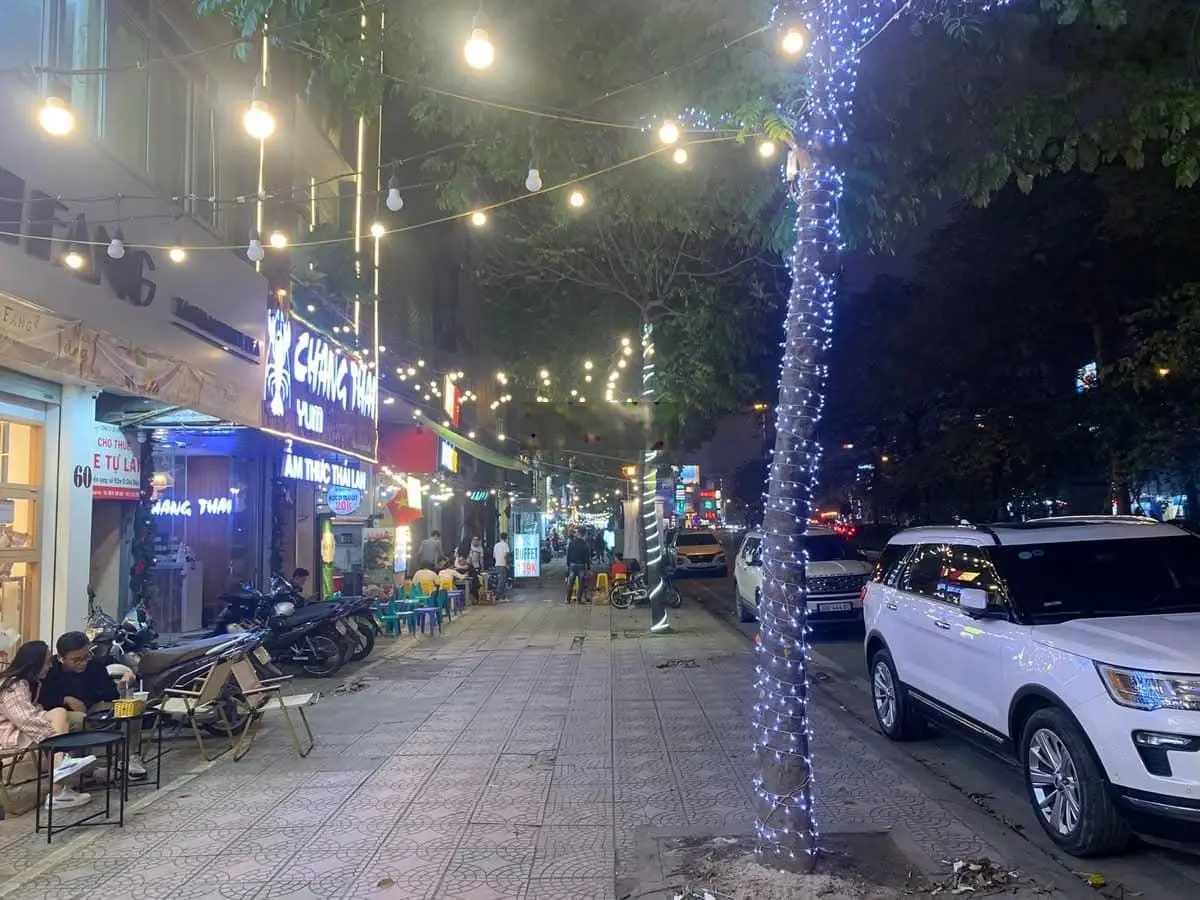 Bán Mặt Phố Ô Chợ Dừa Xã Đàn, Vỉa Hè Rộng, Cho Thuê Giá Cao, DT: 36m, 5 Tầng, Giá: 20 Tỷ