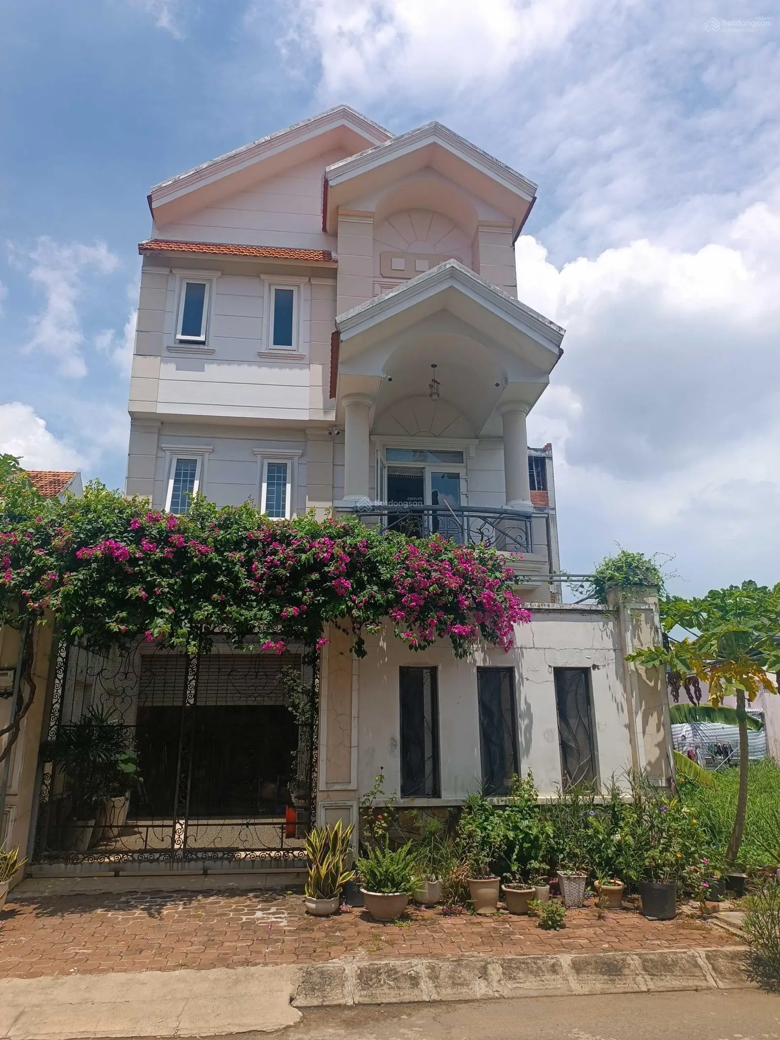 Chủ kẹt bán nhanh nền 7x20 (140m2) KDC Nam Long. hướng TB, SHR đường 12m, giá 82tr/m2 TL