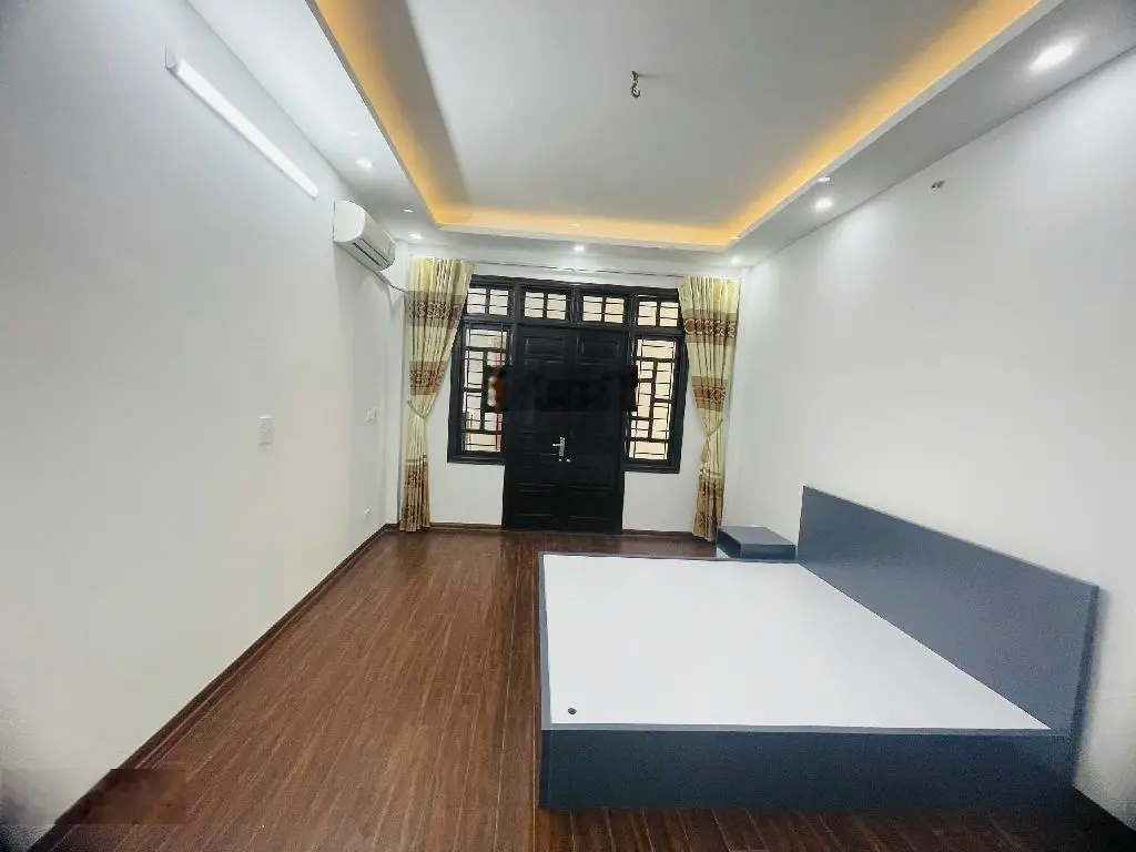 Nhà đẹp -trương định - hoàng mai - chắc chắn - 5 tầng -39m2 - mặt 4m - giá 6,7 tỷ