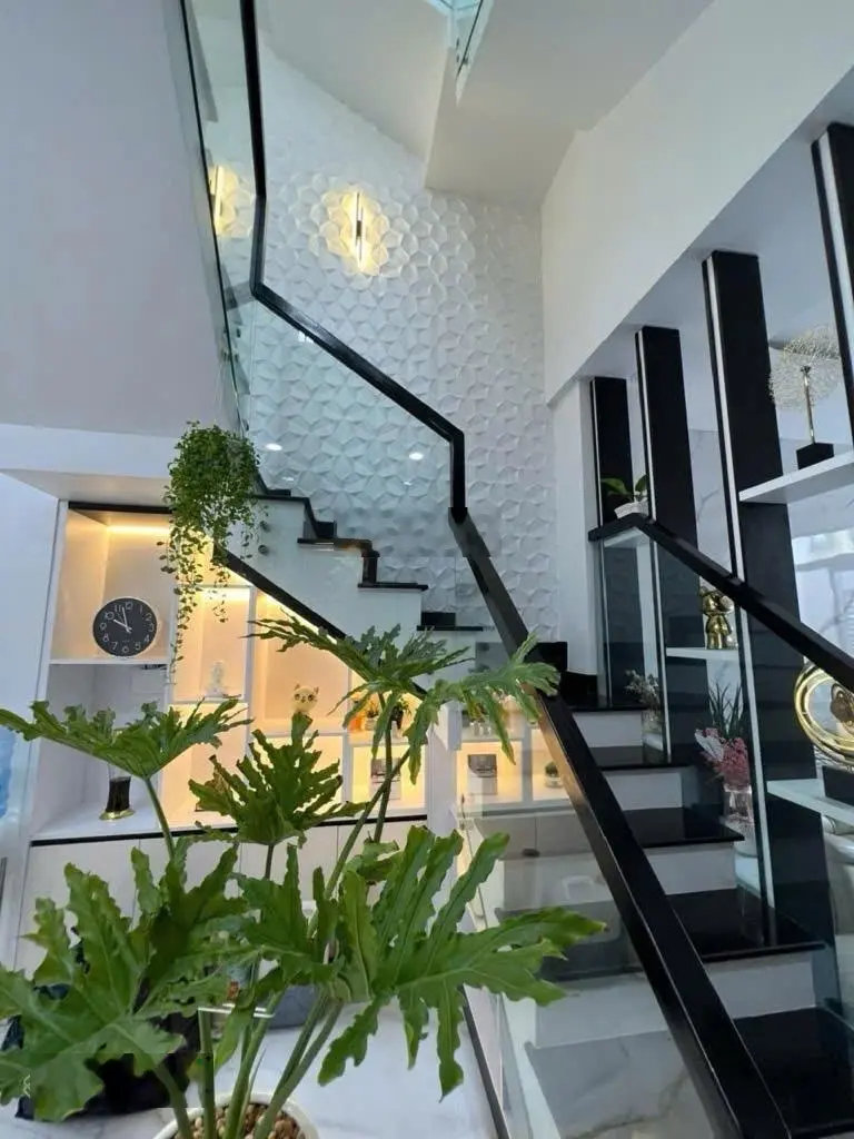 Nhà xinh - trung tâm bình thạnh - hẻm xe hơi - tặng nội thất cao cấp - 4 tầng - 60m2 - giá 8,9 tỷ