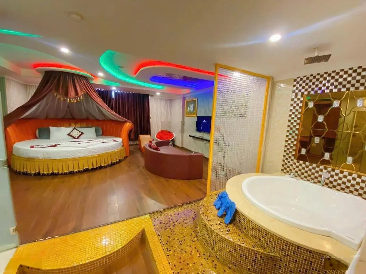 Siêu phẩm dòng tiền, tại Trung Sơn, 120m2 (6x20), 7 tầng, DT 250tr/tháng, vị trí đẹp nhất KDC