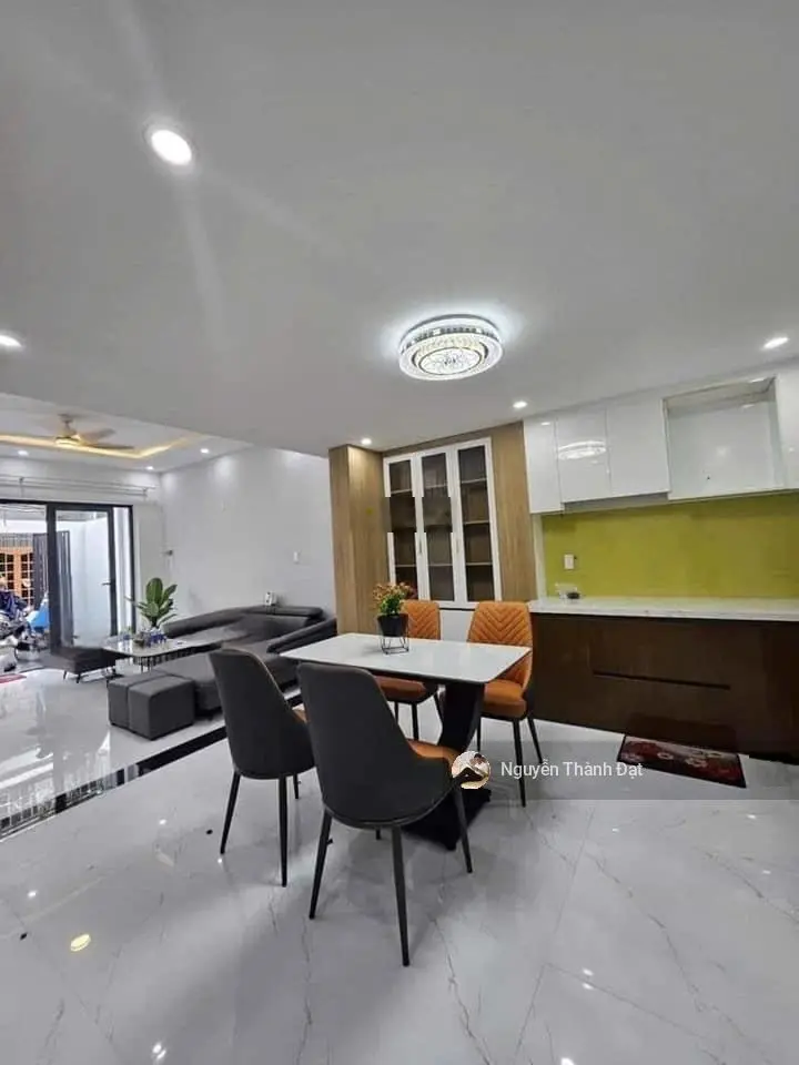 Bán Nhà riêng 75m2 giá 1,55 tỷ đang cho thuê 7tr/tháng gần cổng chào Bình Dương , Vĩnh Phú , SHR