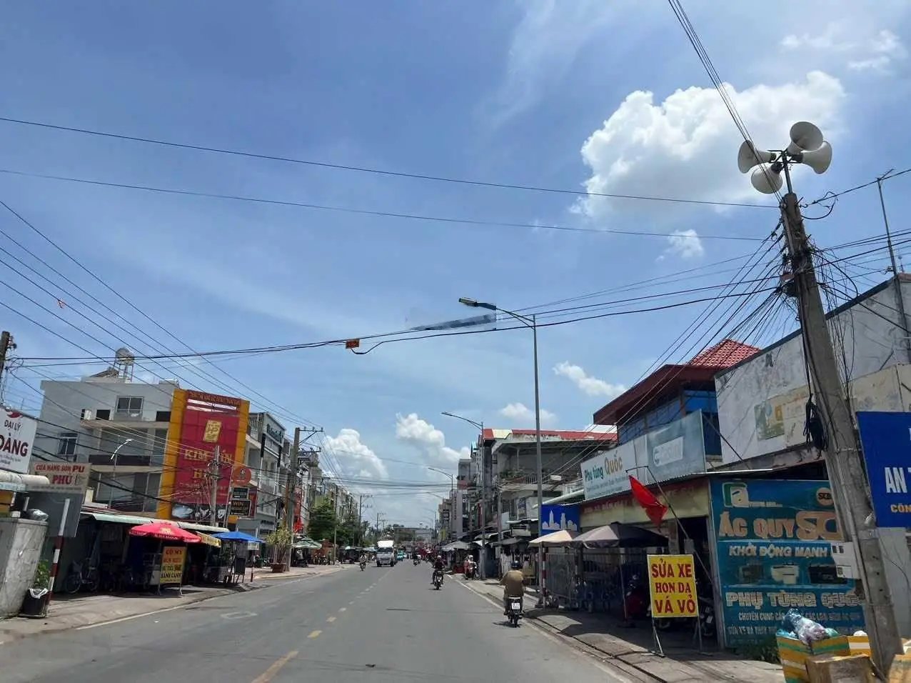 Bán đất ở đô thị full thổ lô góc 2 MT 120m2 đường Lộc Du1 P. Trảng Bàng Tây Ninh giá 1ty025