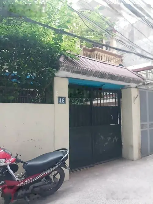 Bán đất tặng nhà 2 tầng ô tô vào nhà Hoàng Văn Thái - Thanh Xuân 110m2, MT 6m, giá 24 tỷ