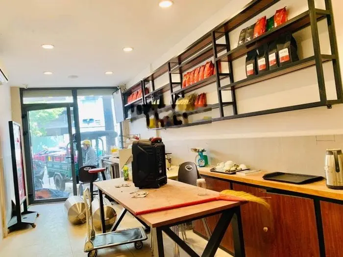 Chỉ 8.3 tỷ bán nhà 5 tầng thang máy mặt tiền 3 tháng 2 vị trí đắc địa ngay ngã tư tạ uyên sầm uất