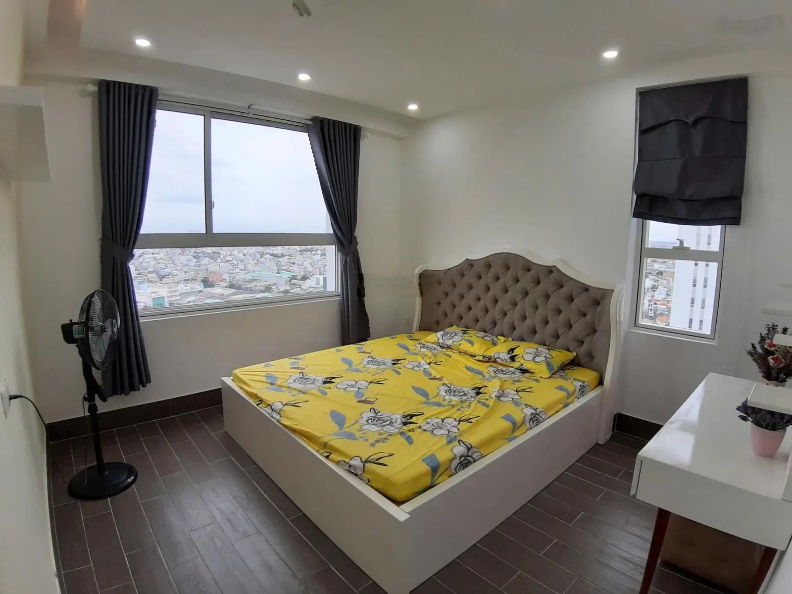 Cần bán căn hộ Tân Hương Tower, Q. Tân Phú, 86m2, 2 PN + 2WC. Giá 1.98 tỷ. LH: 0938,993,973