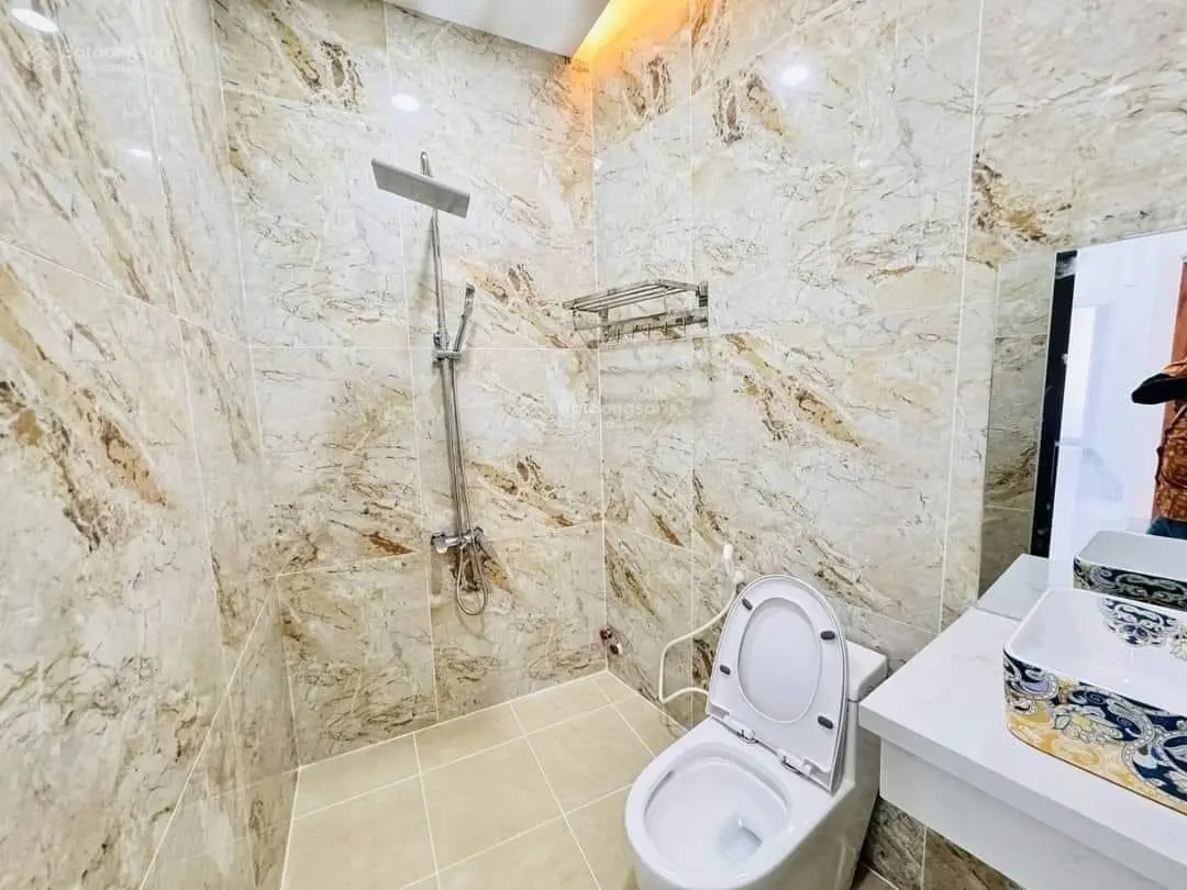 Nhà đẹp vĩnh ngọc - đường oto . sân otô