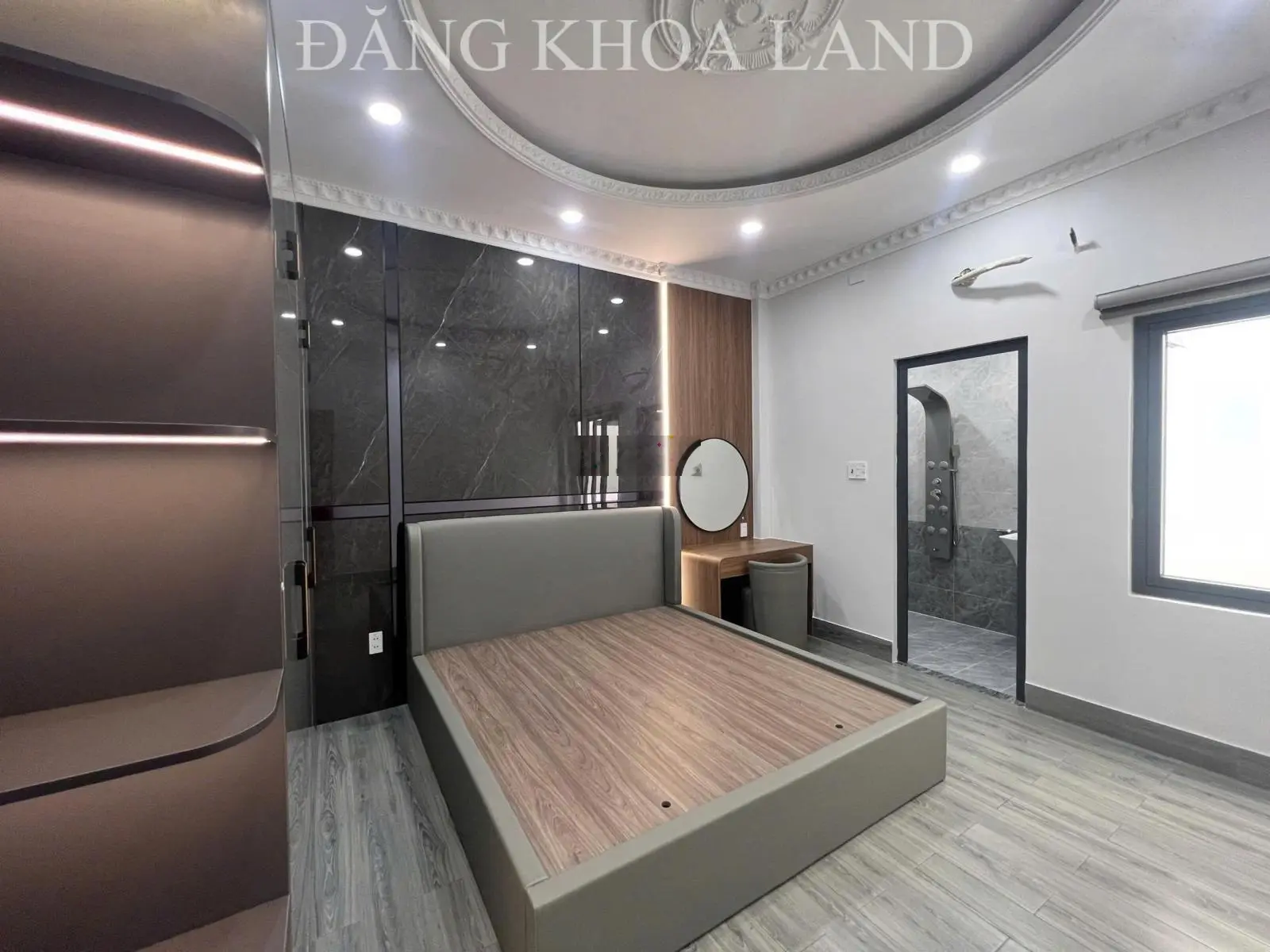 Nhà sát phạm văn đồng - xdkc hoàn công chuẩn- dt 68m2 gồm 4pn 5wc- full nội thất