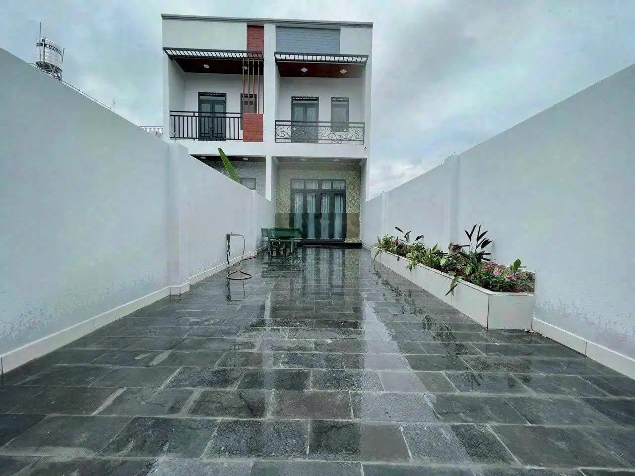Bán nhà mới đẹp mới tinh 100% Thủ Dầu Một Bình Dương 120m2 gần TP Mới sát chợ Phú Mỹ