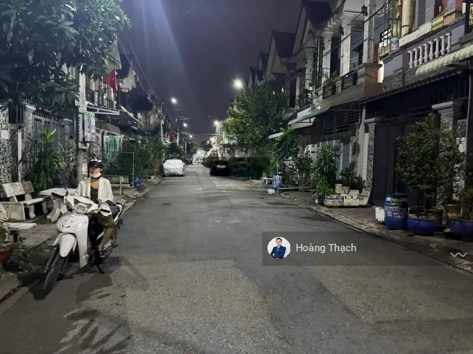 Chủ cần bán nhà 1 trệt 1 lầu gần ngã tư Chiêu Liêu Dĩ An, Bình Dương