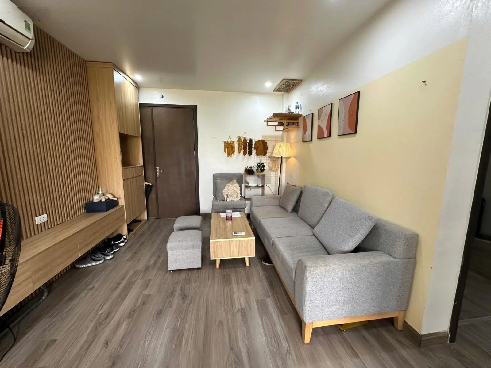 Cần bán căn thương mại chung cư HUD Mê Linh Central với diện tích 70m2, 54m2 giá nhỉnh tỷ