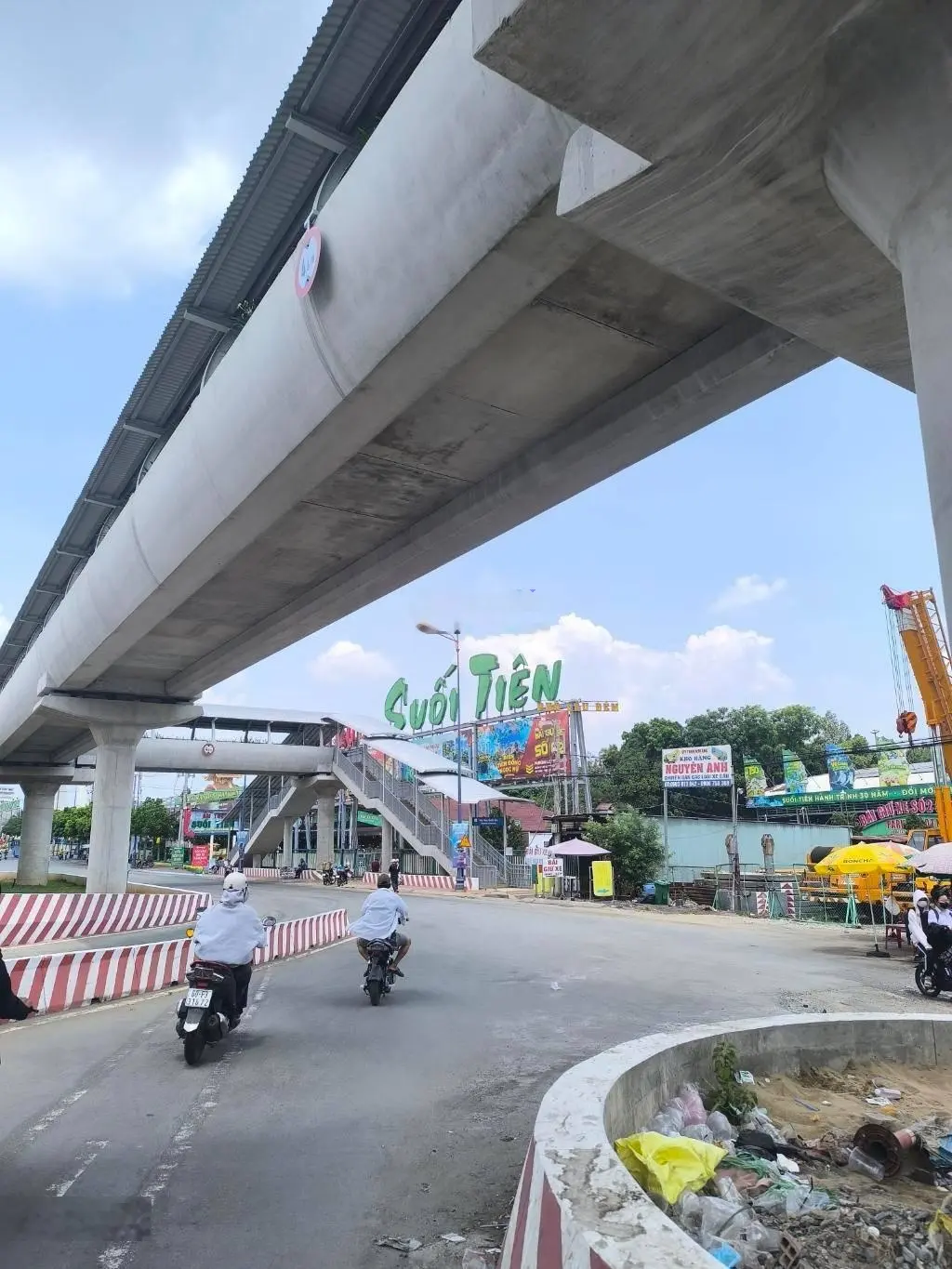Cơ hội đầu tư 250m2 đất tặng nhà c4, hẻm xe tải hoàng hữu nam, q.9 nhỉnh 12 tỷ