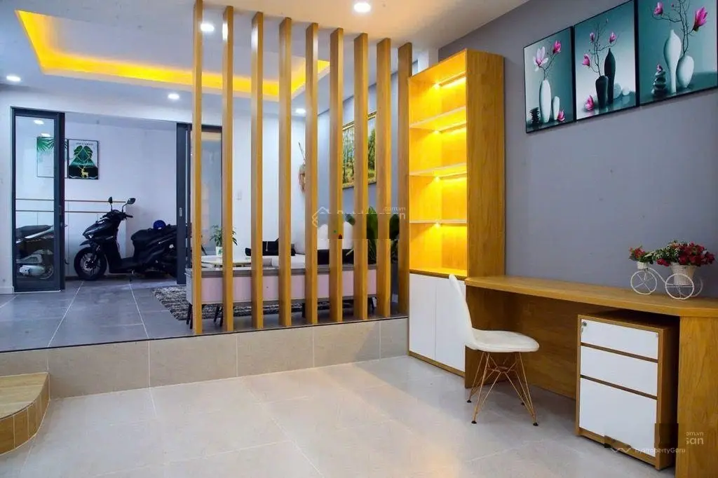 Bán nhà 64m2, 3 tầng, ngang hiếm 8m gần chợ Hiệp Bình, Hiệp Bình Phước, Thủ Đức, hơn 4tỷ