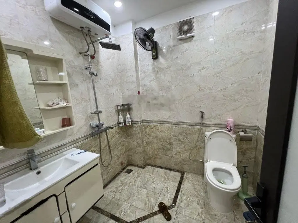 Siêu hiếm! Đặng Tiến Đông, sát phố luôn, full nội thất, nở hậu. 50m2*5T