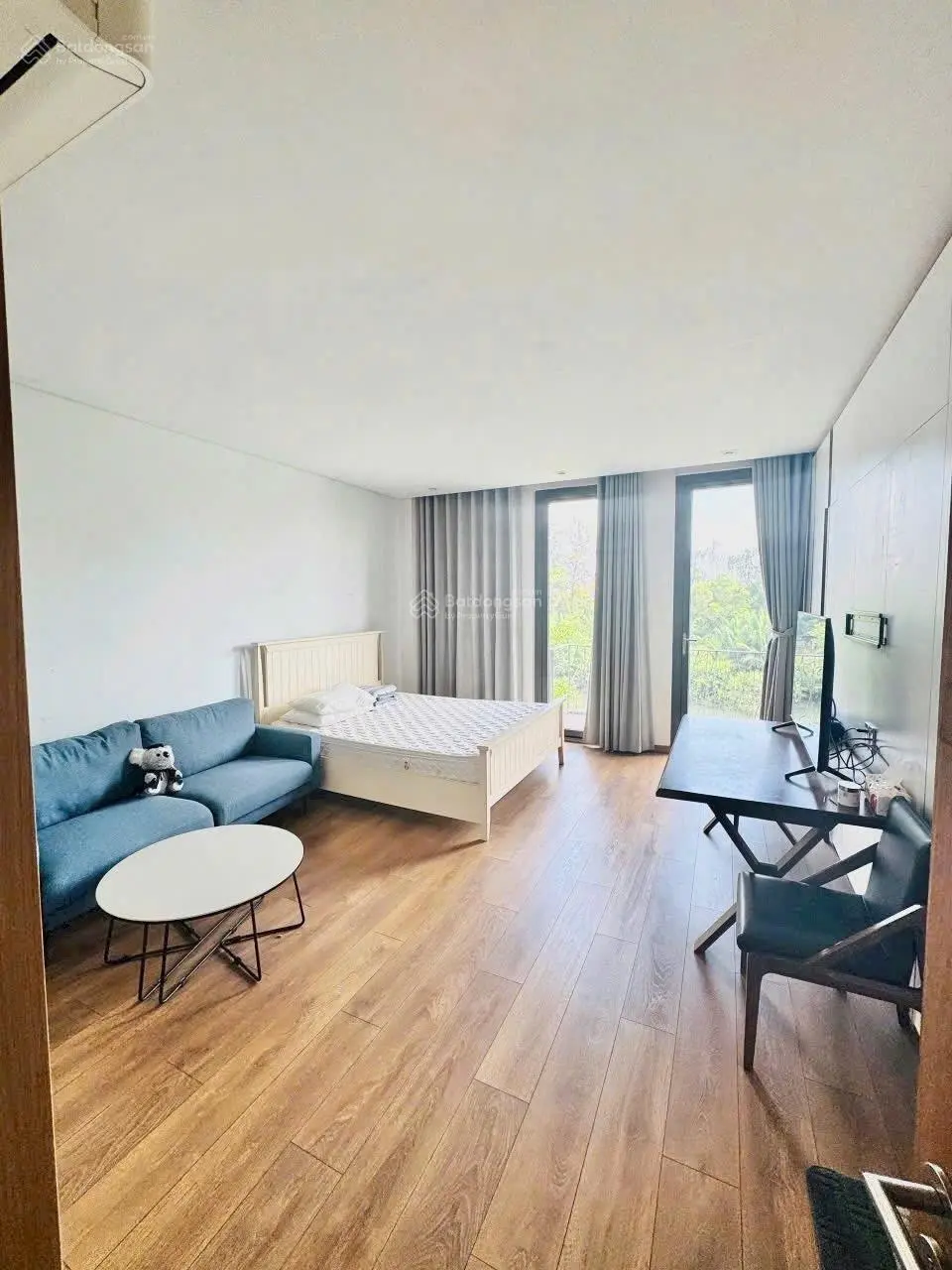 Bán nhà đẹp view sông, 4 tầng giá 22.8 tỷ, khu dân cư đồng bộ, an ninh, nhà thoáng mát, hiện đại