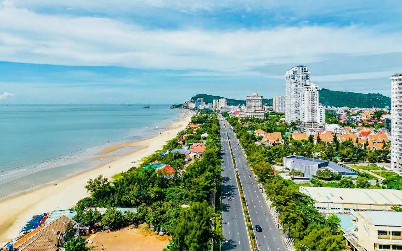 Chính chủ bán khách sạn góc 2 mặt tiền view biển Thùy Vân