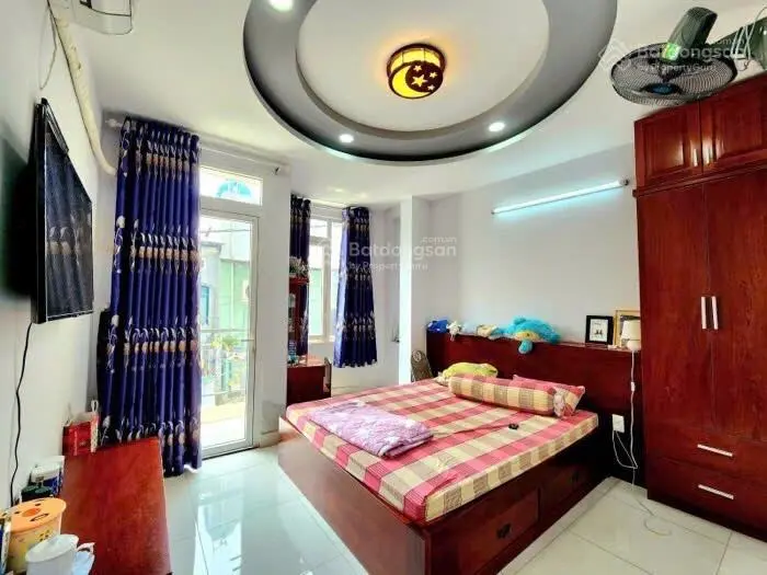 Nhà đẹp , bình thạnh 47m2 ( 4* 11,7) , 4 tầng _ hẻm xe hơi _ giá 7,2 tỷ _ gần trung tâm bà chiểu