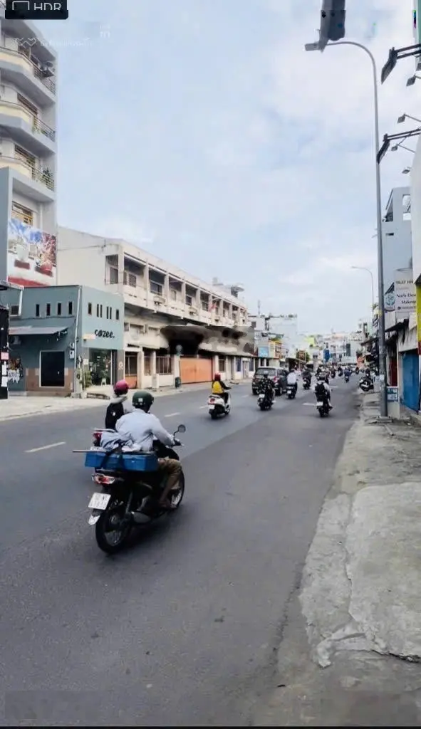 Bán nhà mặt tiền Lạc Long Quân Tân Bình 75m2 5 tầng thang máy, 19,45 tỷ