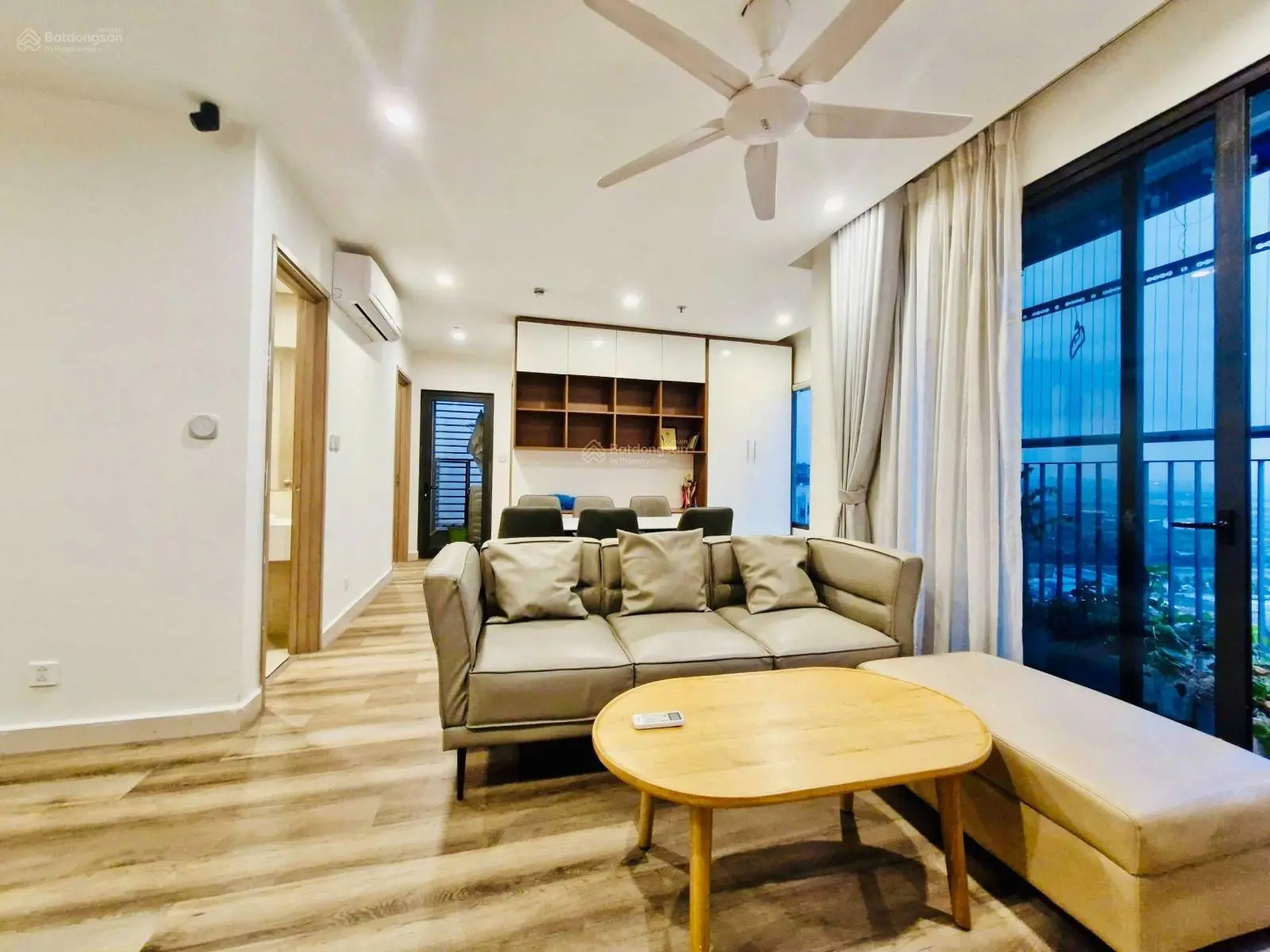 Bán nhanh căn hộ 1+1 ngủ -full nội thất - view đẹp tầng trung Vinhomes Ocean Park