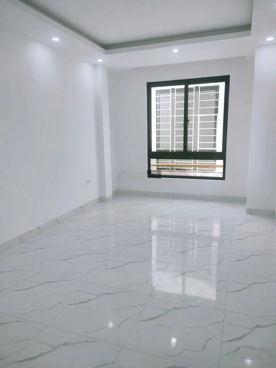 Nhỉnh 6 tỷ nhà 30m2 x 5 tầng TT phường văn quan Q Hà Đông TP Hà Nội LH 0979873188